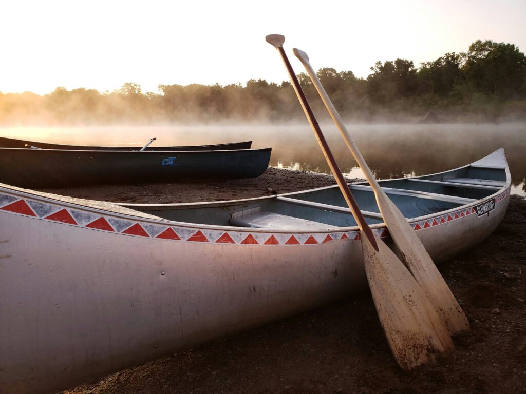 Canoe vs Kayak